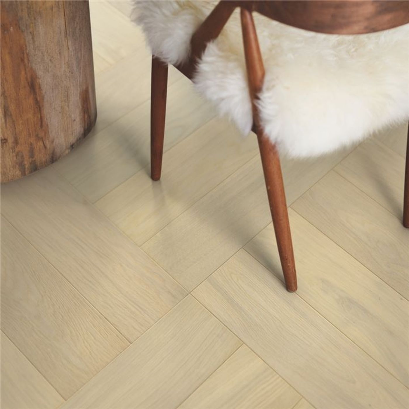 Fiskebensparkett Pergo Saltholm - Light Herringbone Oak